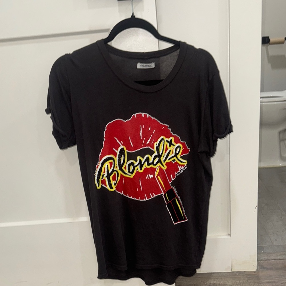 Lauren Moshi Black Tee with Red Lips Graphic